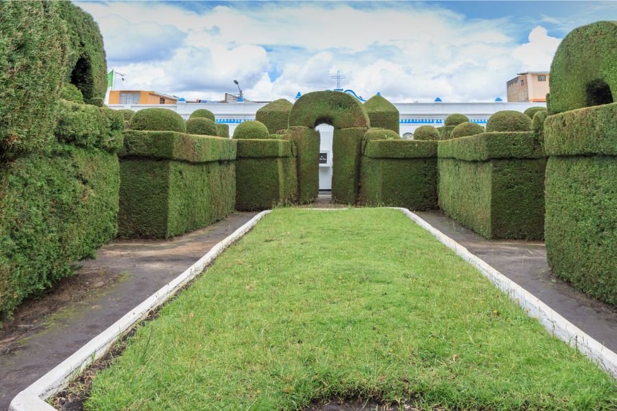 Un Monumento de Arte y Cultura: Cementerio de Tulcán